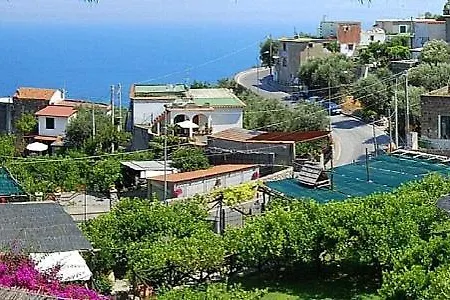 Nerano Villa Sleeps 4 Pool Air Con アパート ネラノ