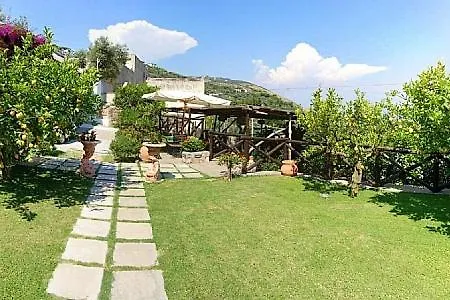アパート Nerano Villa Sleeps 4 Pool Air Con